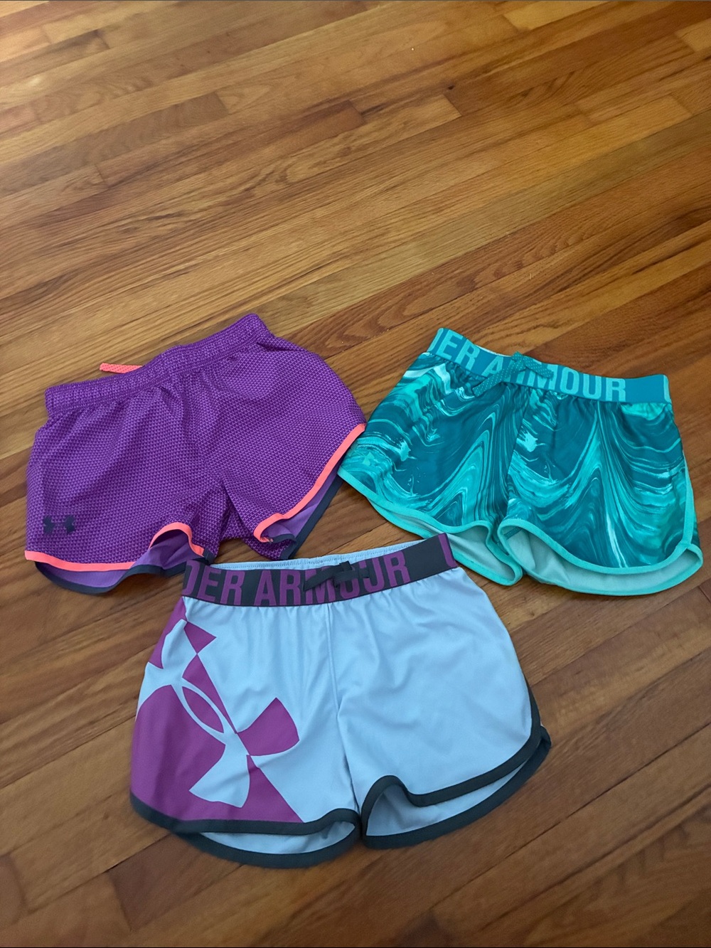 Under Armour Bundle of 3 pair of shorts size youth Medium